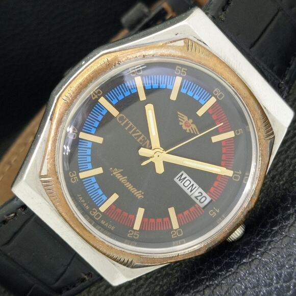 Vintage 1986 Citizen Automatic Mens Silver Watch W/daydate & Red accents - Picture 1 of 9